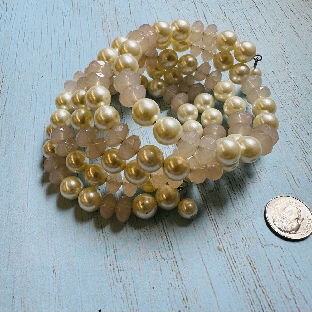 Pearl Glass‎ Bead Memory Wire Bracelet